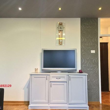 Apartment Milos Belgrad Exteriör bild