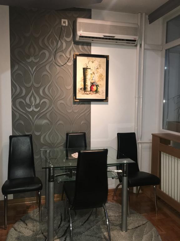 Apartment Milos Belgrad Exteriör bild