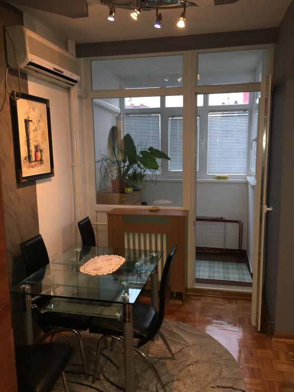 Apartment Milos Belgrad Exteriör bild