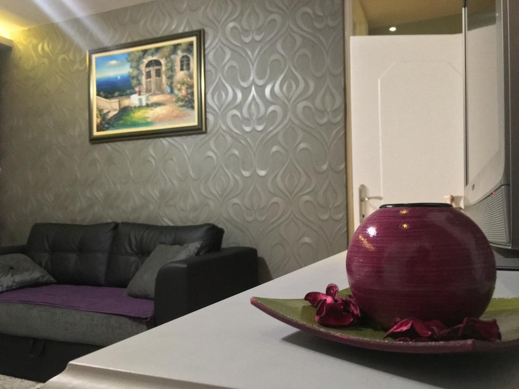Apartment Milos Belgrad Exteriör bild